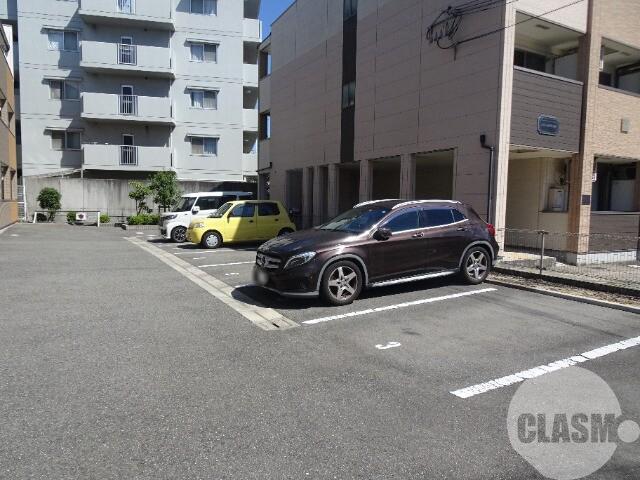 2/13 駐車場