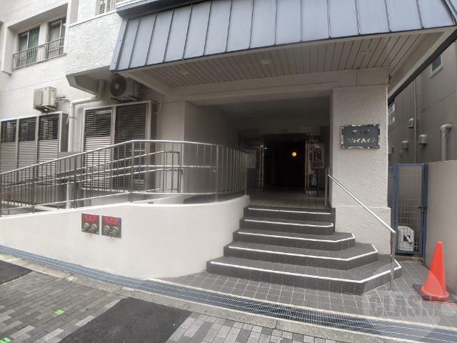 22/24 エントランス