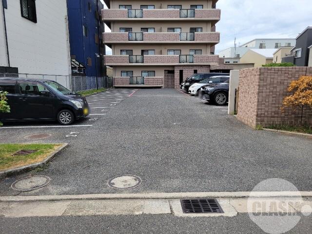 21/27 駐車場