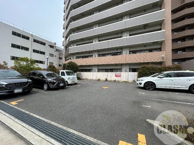 23/30 駐車場