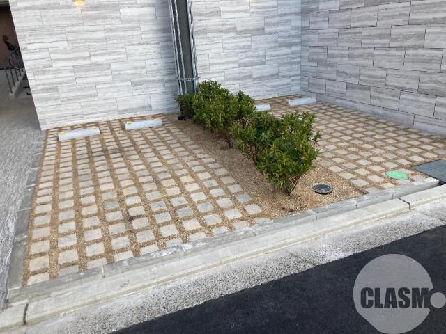21/26 駐車場