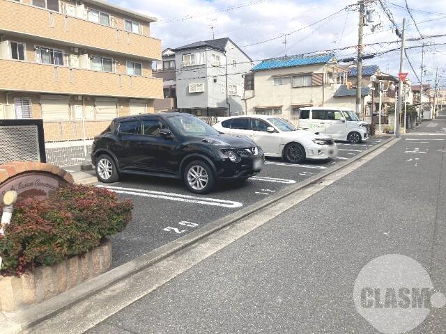 20/30 駐車場