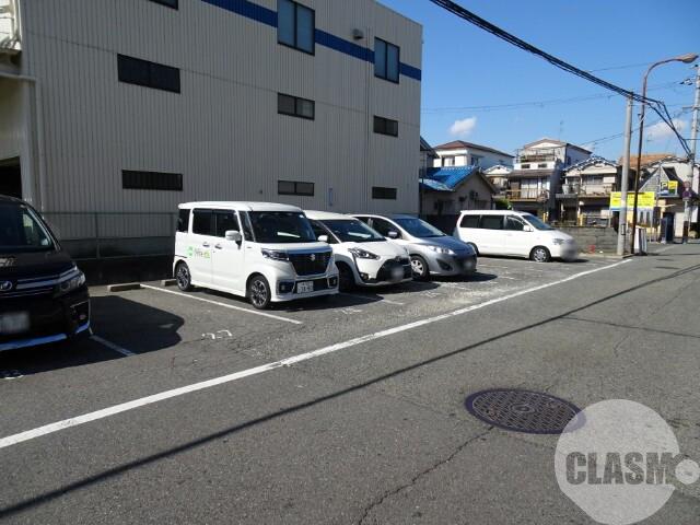 22/30 駐車場