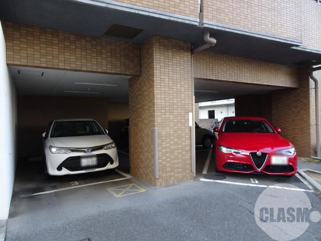 22/30 駐車場