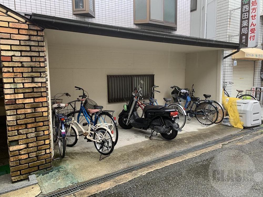 20/27 駐車場