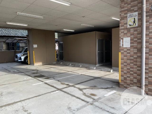 6/11 駐車場