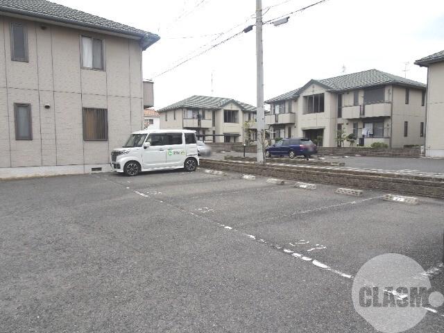 20/30 駐車場