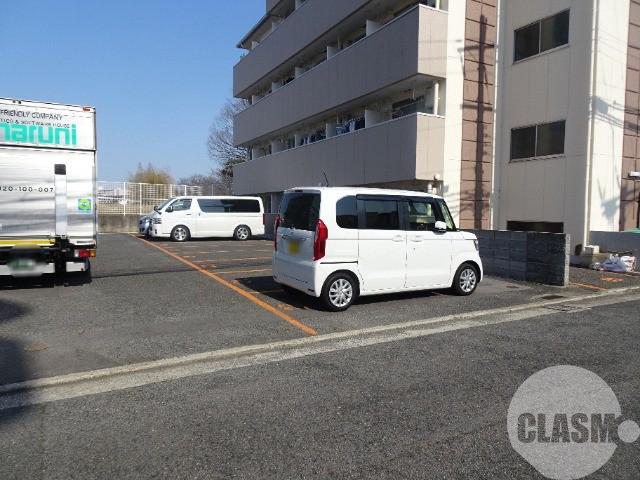 16/28 駐車場