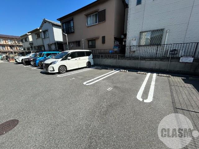 22/30 駐車場