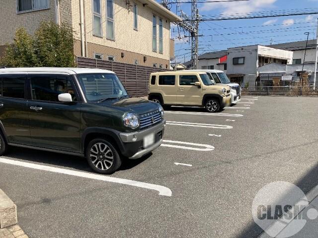 22/30 駐車場