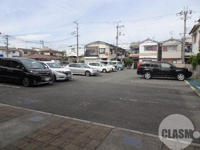 22/30 駐車場
