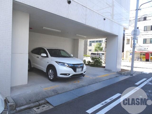 23/29 駐車場