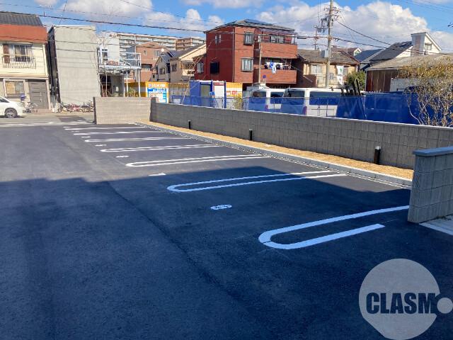 23/30 駐車場