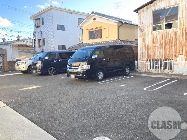 13/25 駐車場