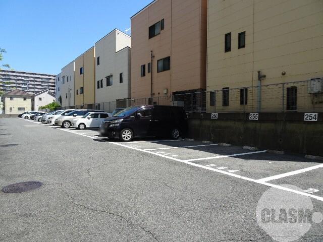 21/30 駐車場