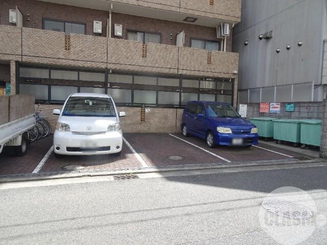 17/22 駐車場
