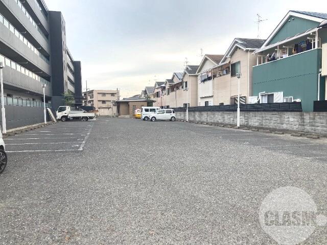 22/27 駐車場