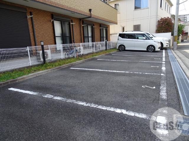 18/30 駐車場