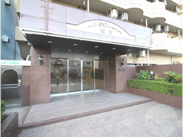 23/30 エントランス