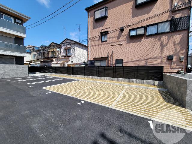 23/30 駐車場
