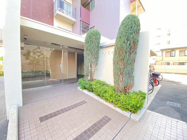 20/30 エントランス