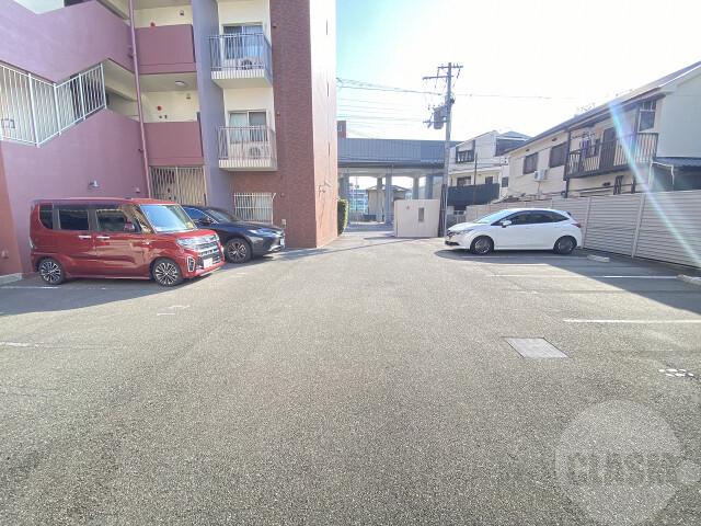 21/30 駐車場