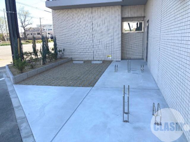 22/27 駐車場
