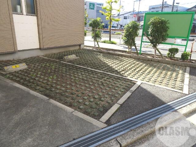 18/29 駐車場