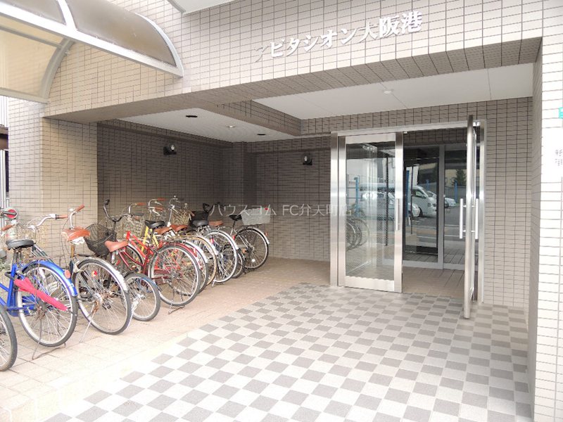 17/26 エントランス