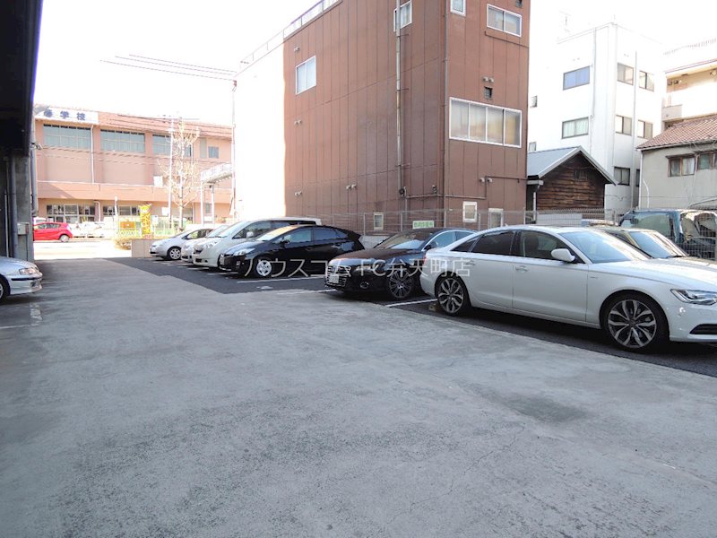 19/24 駐車場