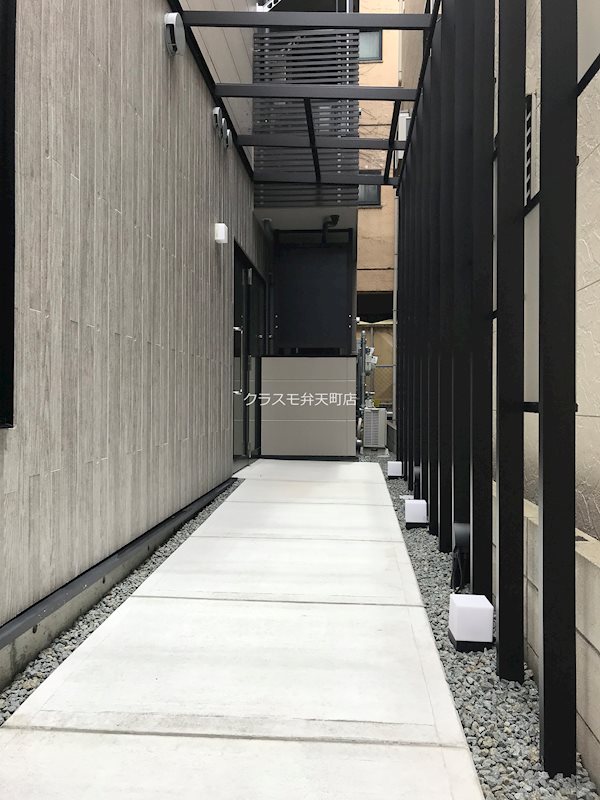 14/19 エントランス