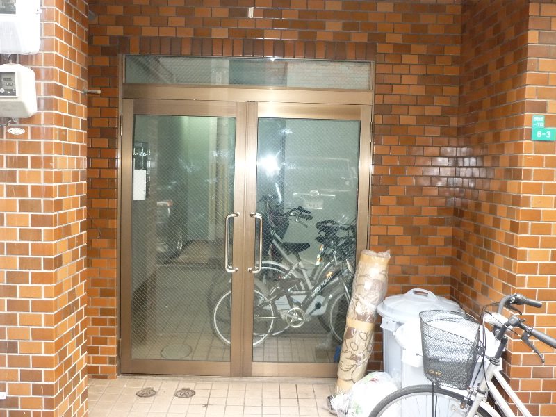 14/20 エントランス