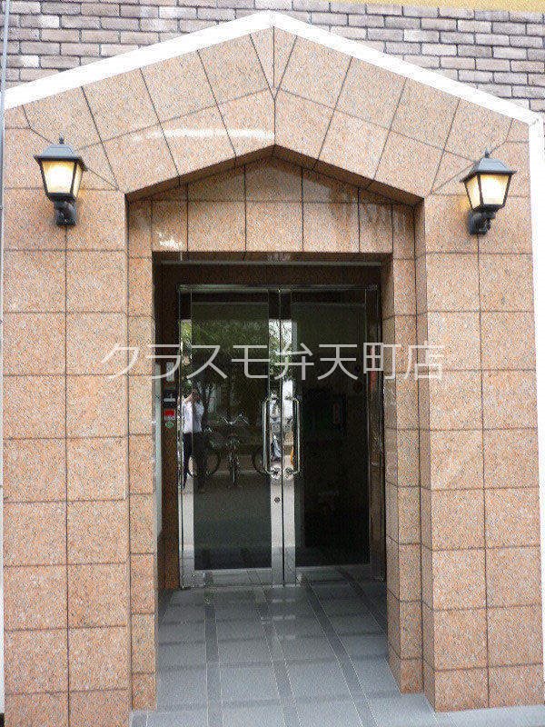 14/19 エントランス