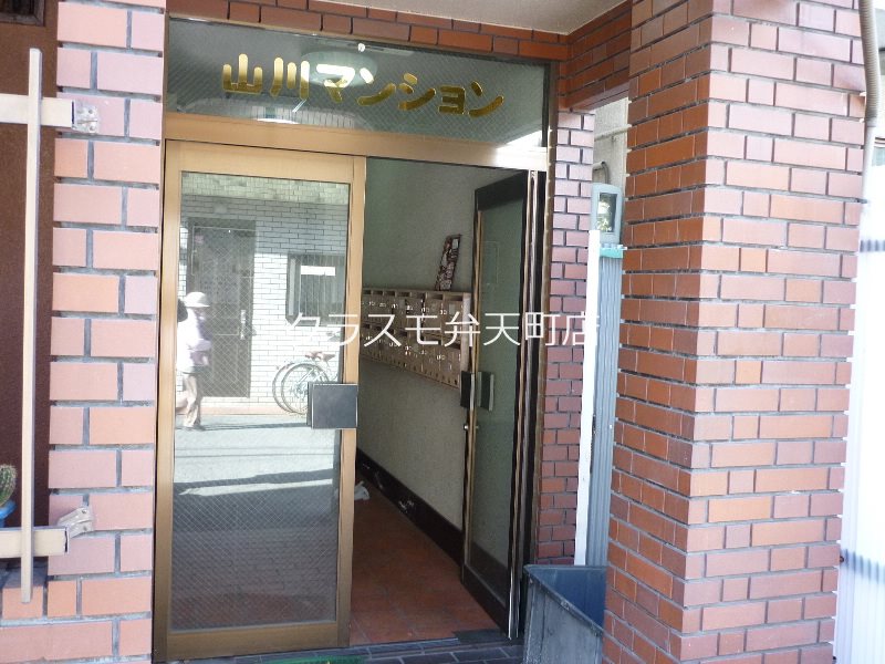 14/22 エントランス