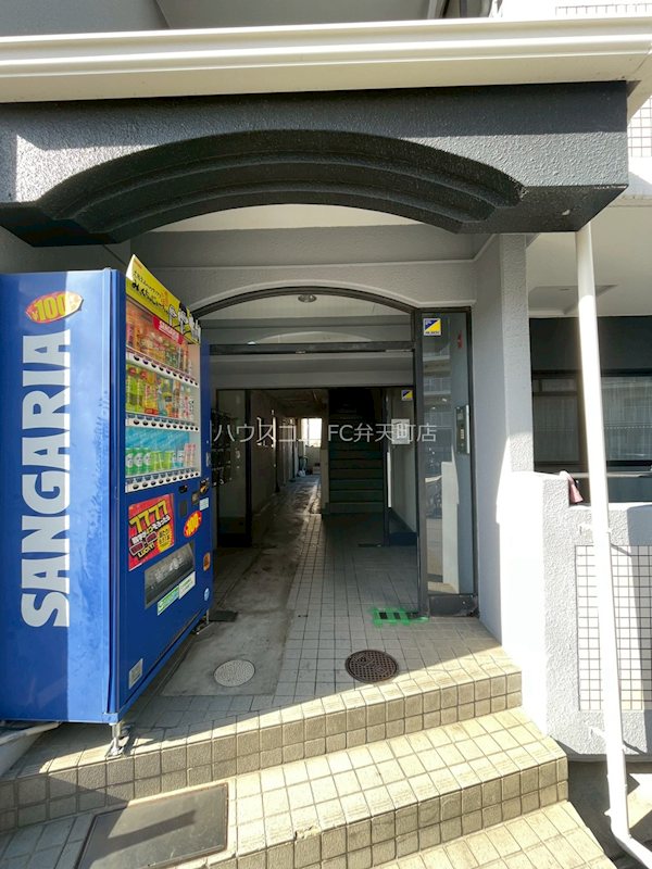 17/22 エントランス