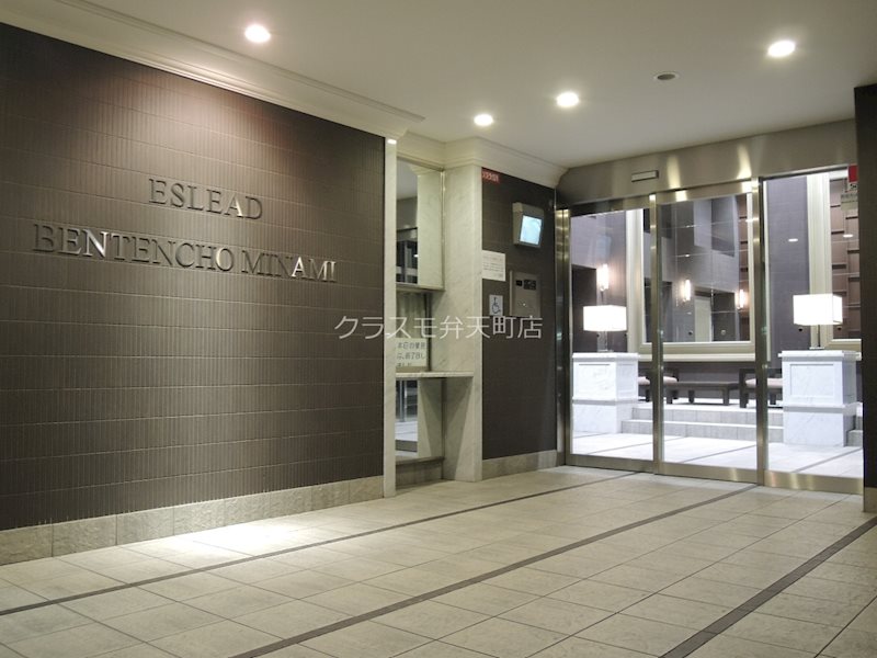 24/29 エントランス