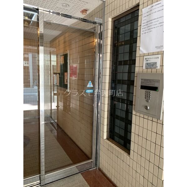 17/22 エントランス