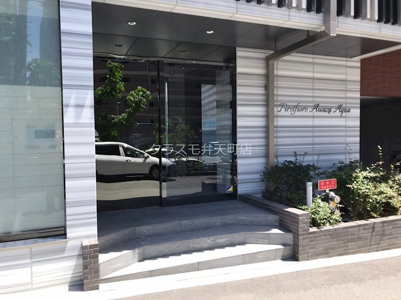 16/21 エントランス