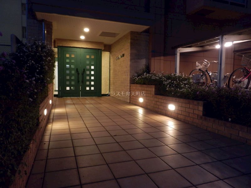 15/19 エントランス