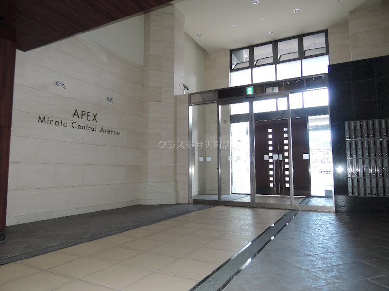 17/22 エントランス