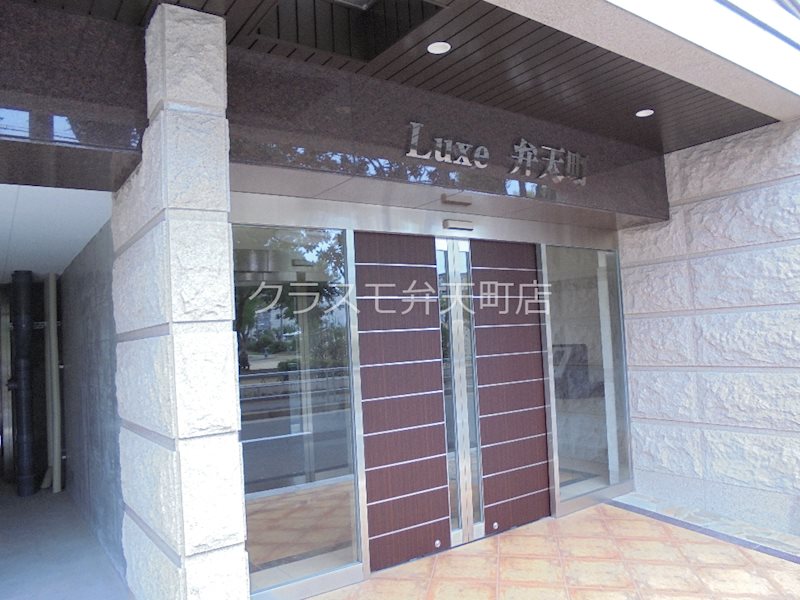 16/21 エントランス