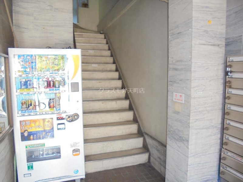 14/19 エントランス