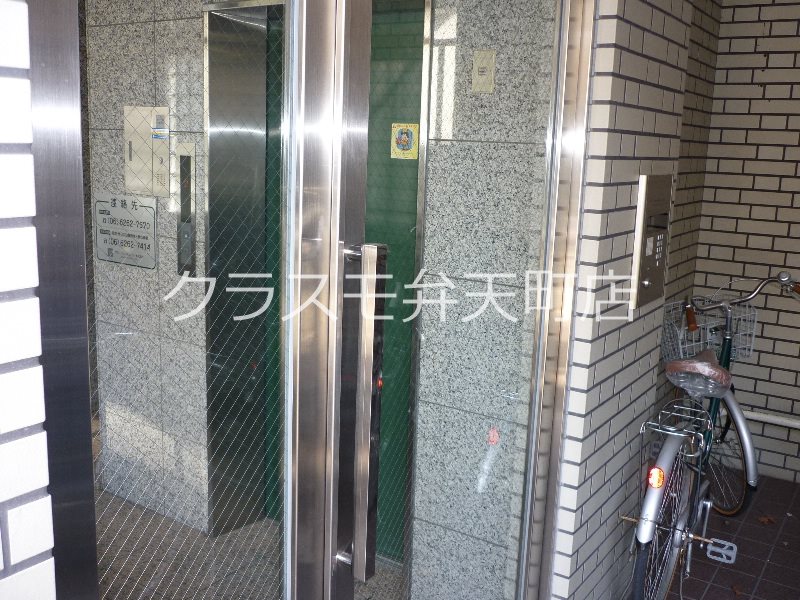 19/24 エントランス