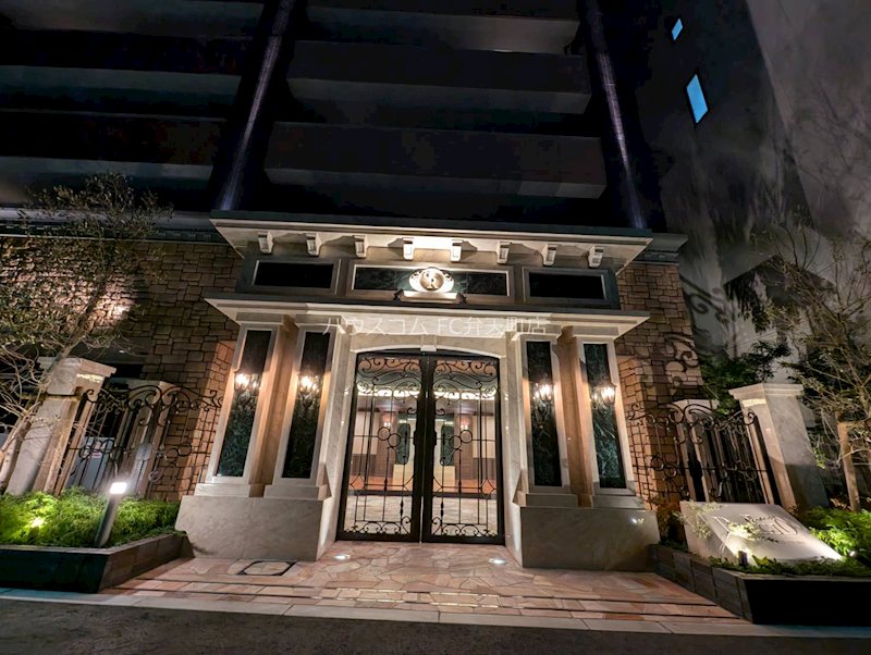 21/26 エントランス