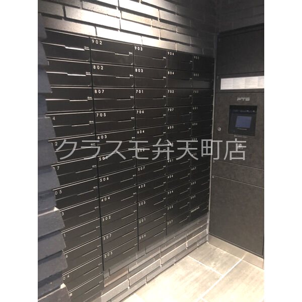 19/25 エントランス