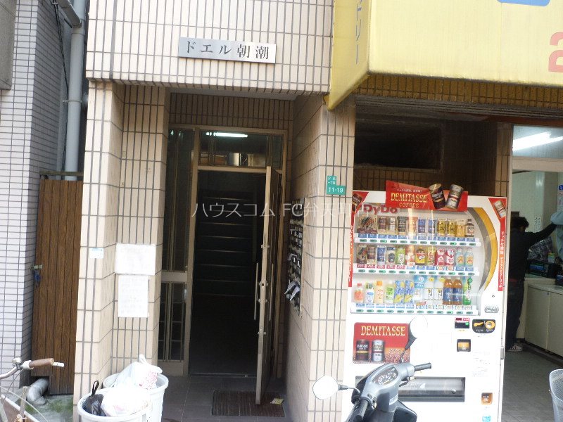 13/17 エントランス