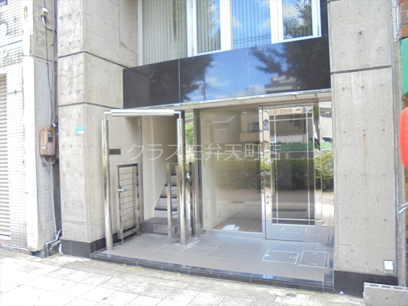 19/24 エントランス