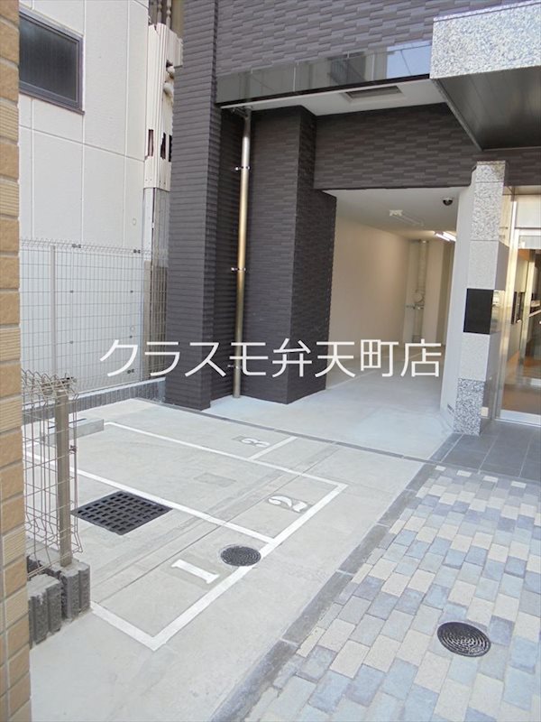 19/26 エントランス