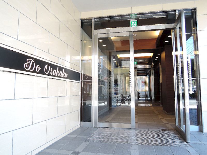 18/25 エントランス