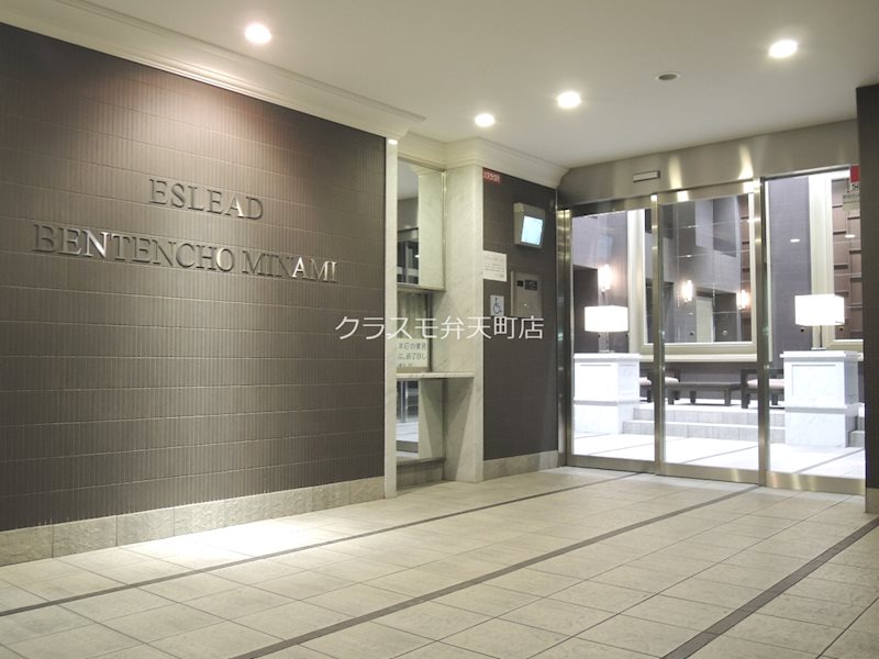 14/19 エントランス